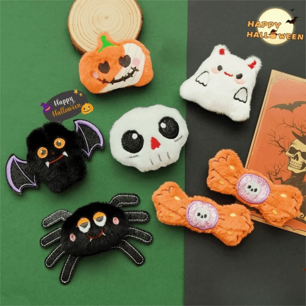 Mini Trumpet Halloween Brooch The Size of A Palm Compact Sticker Style Cartoon Accessory 3D 3–6cm Mini Accessory