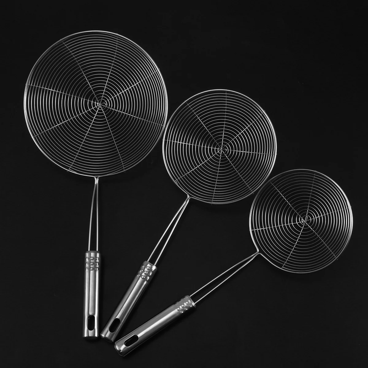

Set of 3 Mesh Stainless Steel Skimmer Strainers Spiral Mesh Sieve for Frying Chips Pasta Noodles Spaetzle Kitchen Strainer