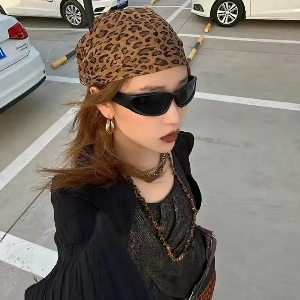 

Retro Women Leopard Print Silk Scarf Hat Hip Hop Dance Square Head Scarf Accessories
