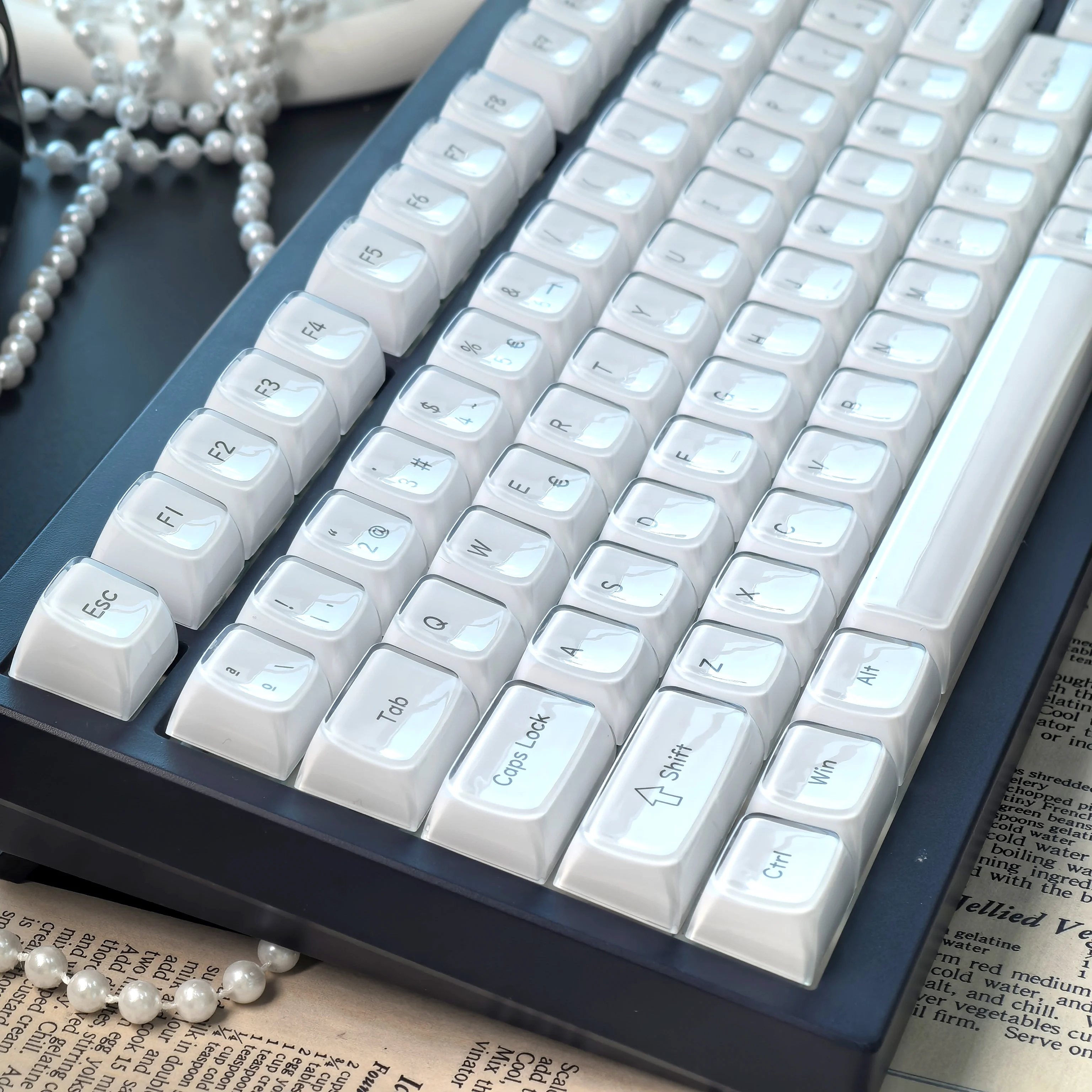 MAIMOOO AZERTY Spanish Crystal Keycaps Pink And White Side Engraved Pc Jelly Texture 132Keys Pudding Keycaps Set