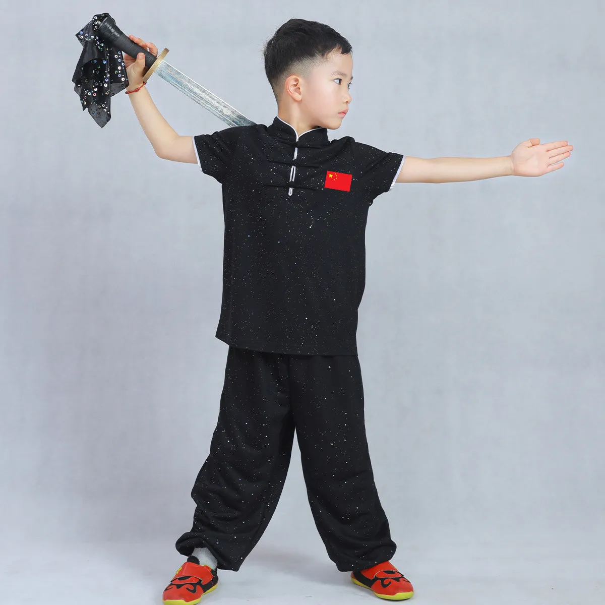 Kids Black Short Sleeve Soccer Jersey Set Breathable Football Uniform Training Suit For Boys Girls Outdoor Sports Match