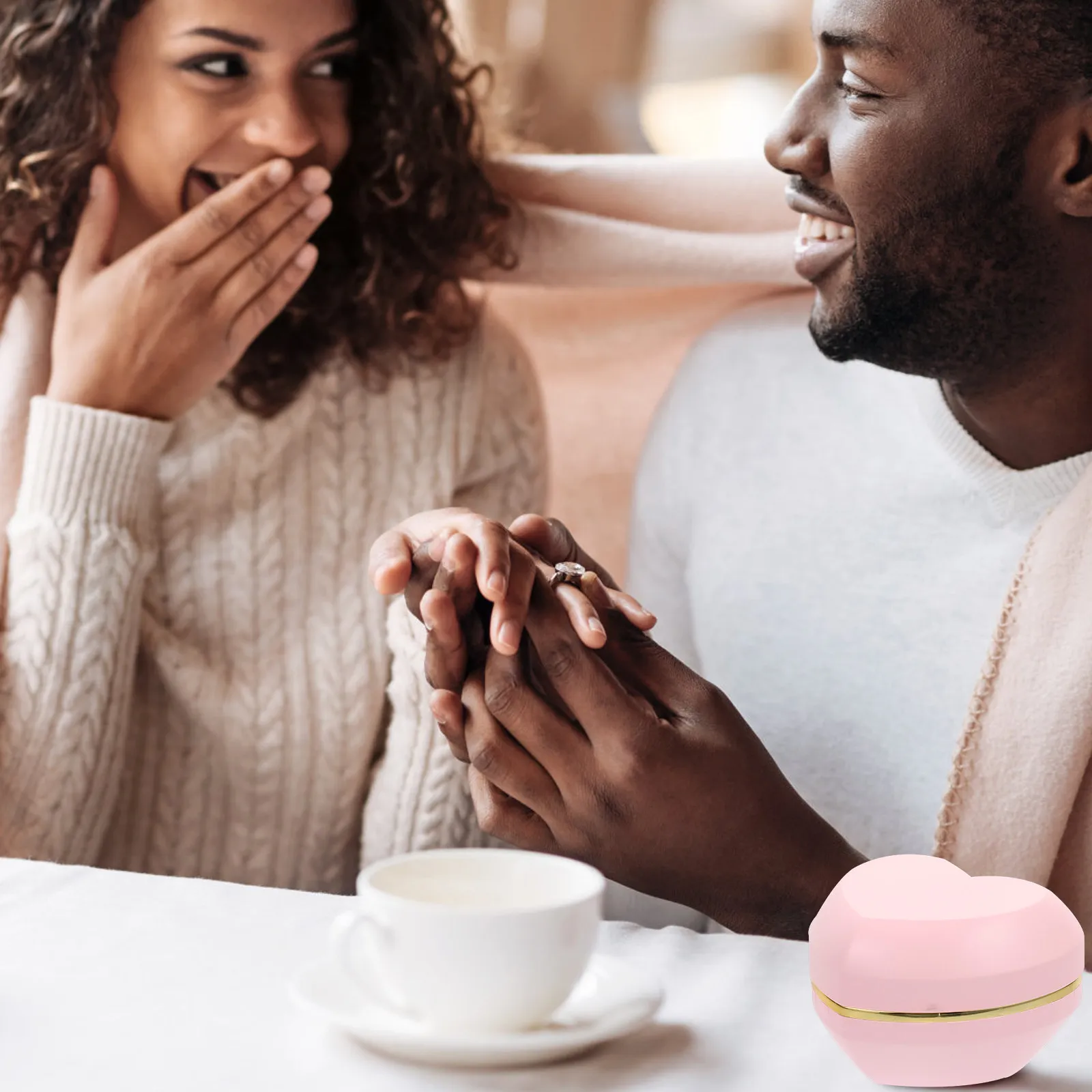 

Светодиодная светящаяся шкатулка для колец в форме сердца с теплым светом, тонкая работа, для предложения руки и сердца, свадьбы, помолвки, для защиты украшений