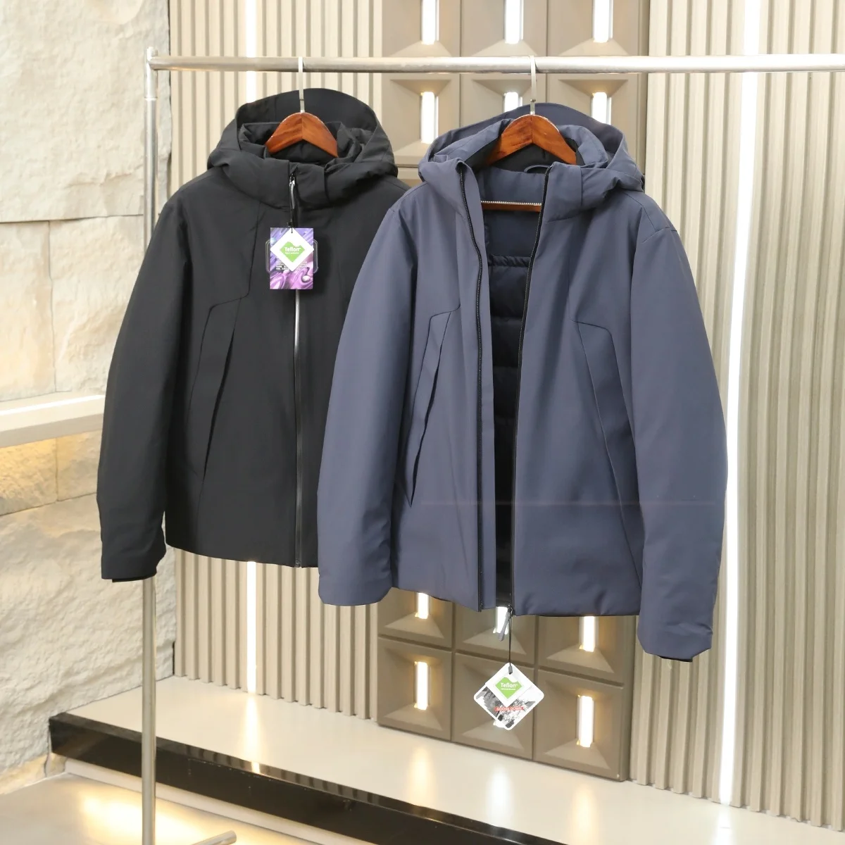 

Высококачественная мужская зимняя куртка-пуховик из гусиного пуха, водонепроницаемая, ветрозащитная, с капюшоном, 90% пуха, полиэстеровая ткань.