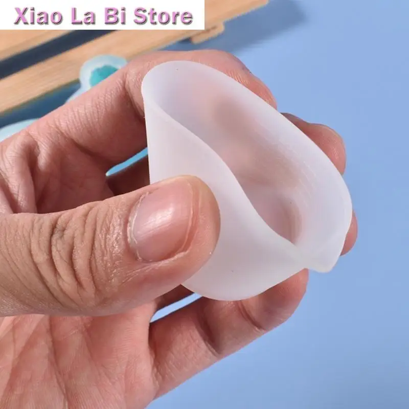 

XXFD Crystal Epoxy Resin Mixed Measure Non-Stick Silicone Cup Silicone Measuring Cup Reusable Mixing Cup with Precise Scale