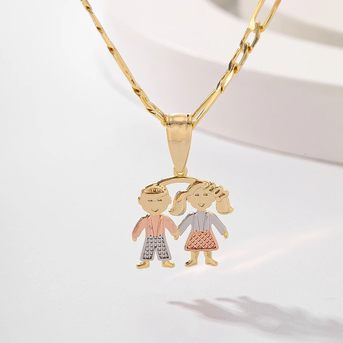 1PC Stylish Simple Copper Plated Tri-color Engraved Three-dimensional Family Boy & Girl Hand in Hand Pendant Necklace HLW86