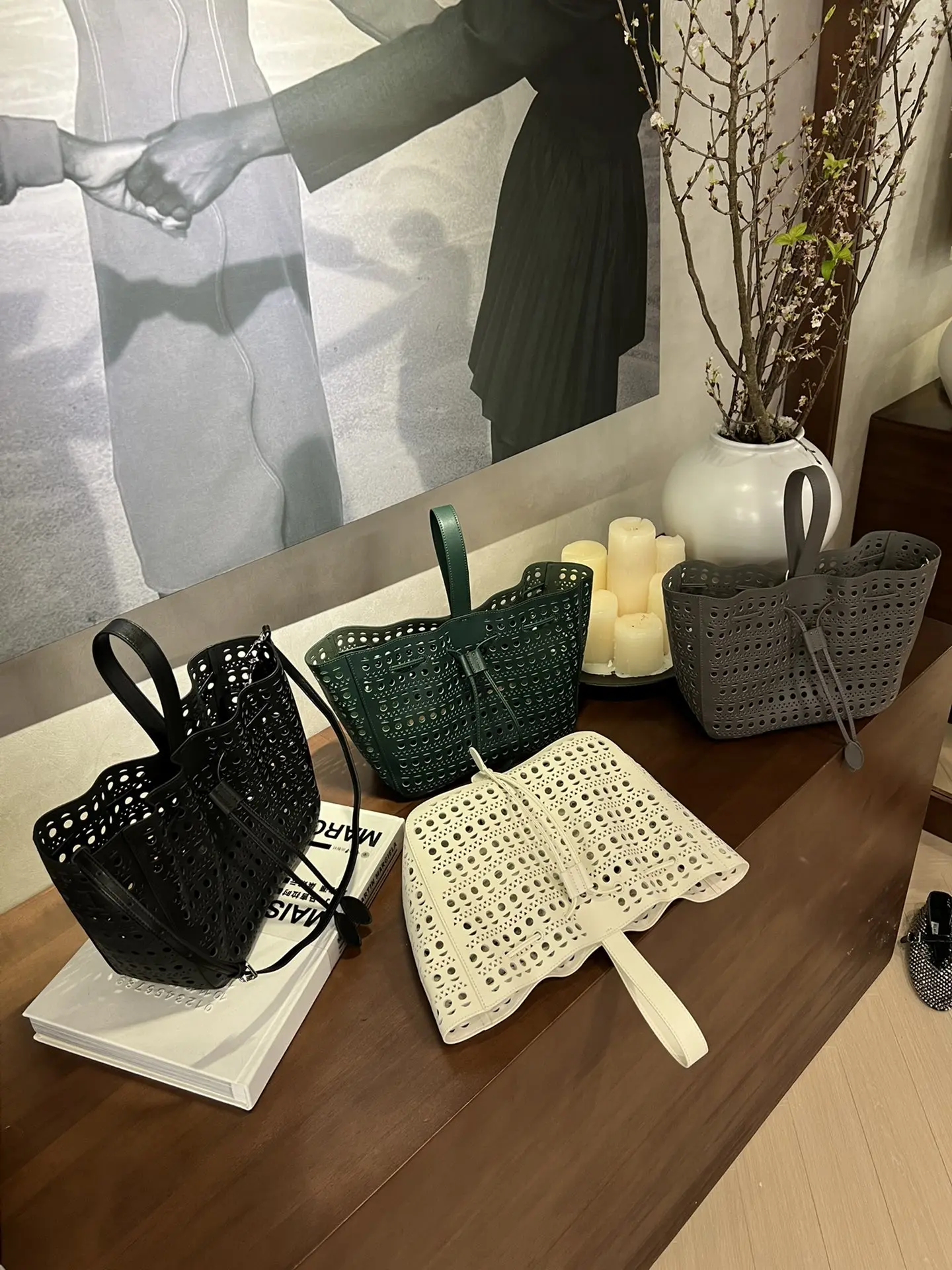 

Monica Hollow out Carved Top Layer Cowhide Vegetable Basket Bag Dstring Closure Genuine Leather Water Buet Bag oul...