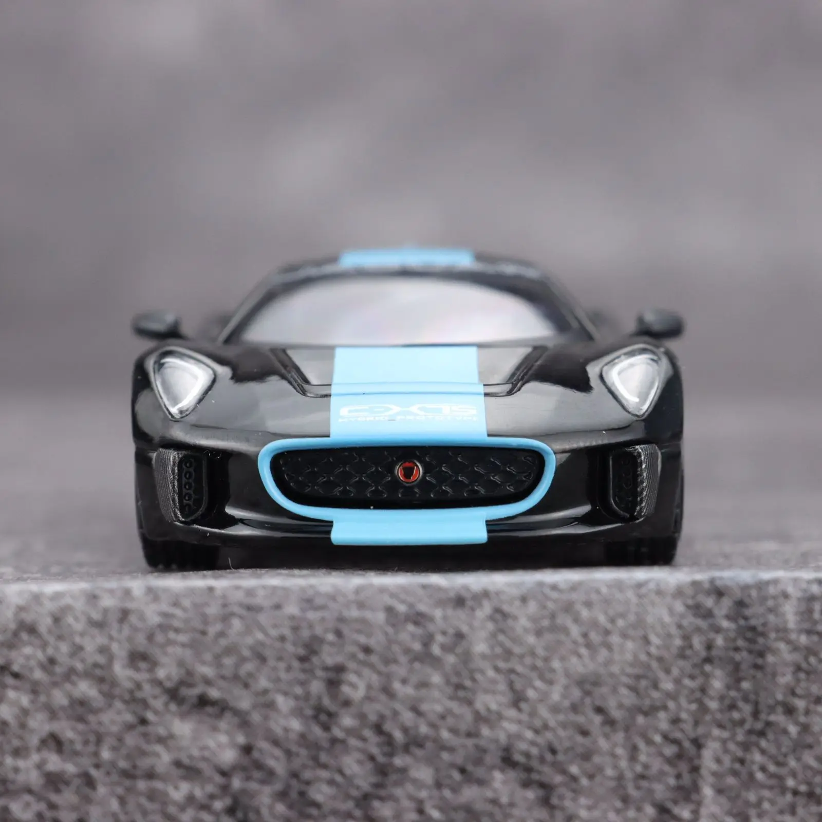 Diecast MINIGT Scala 1:64 Jaguar C-X75 Modello di auto in lega nera Giocattolo da collezione Regalo Souvenir Display Ornamento