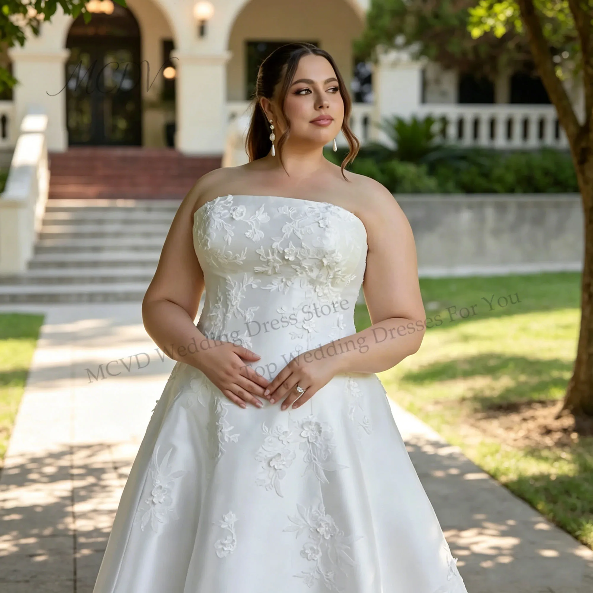Vintage Wedding Dresses For Large Size Strapless A-Line 3D Floral Bride Gown With Button Satin White Vestido De Novia Customized