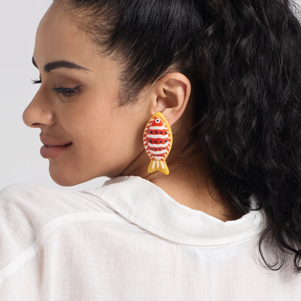 2024 żywiczne kolorowe kolczyki w kształcie ryby dla kobiet dziewczynki oświadczenie zwierzęta morskie spadek kolczyki przyjęcie świąteczne biżuteria prezenty