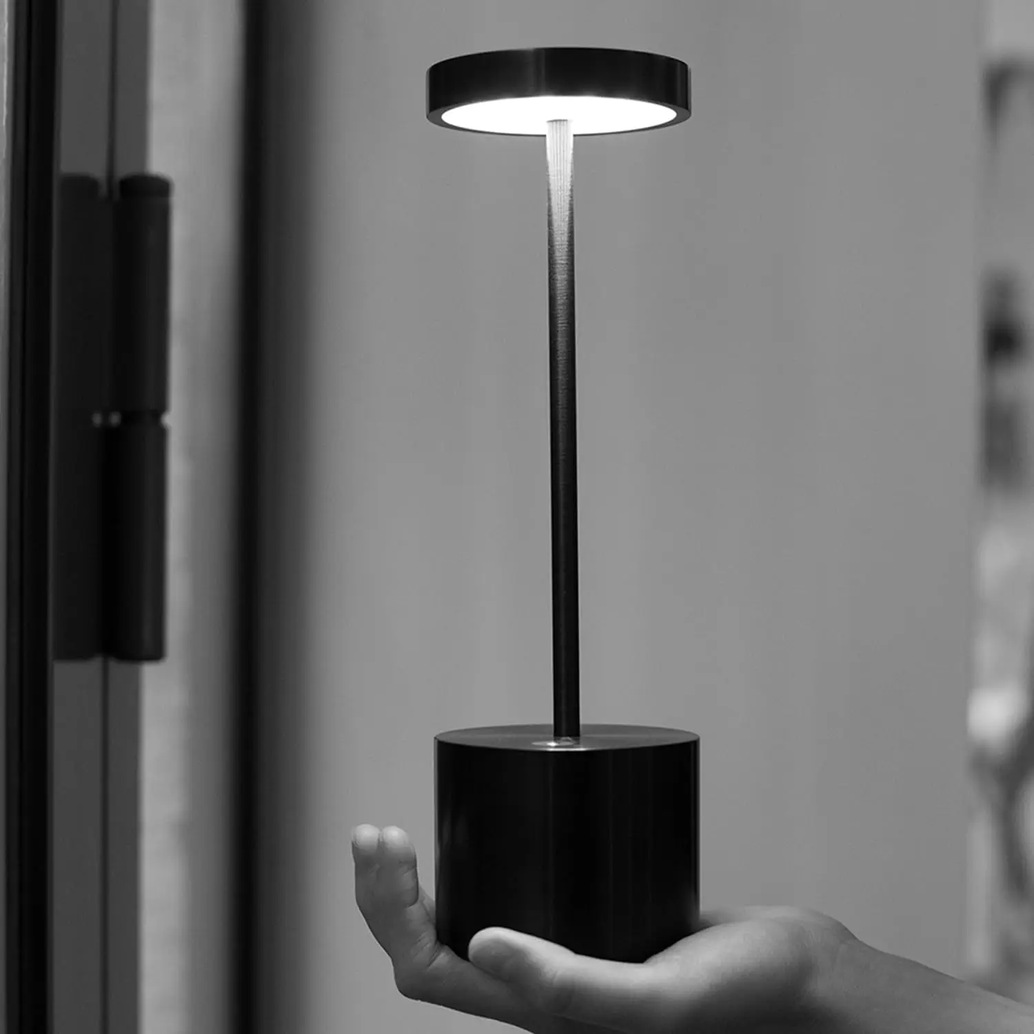 Wiederaufladbare LED-Tischlampe, 5000-mAh-Akku, dimmbares tragbares Licht für den Innen- und Außenbereich