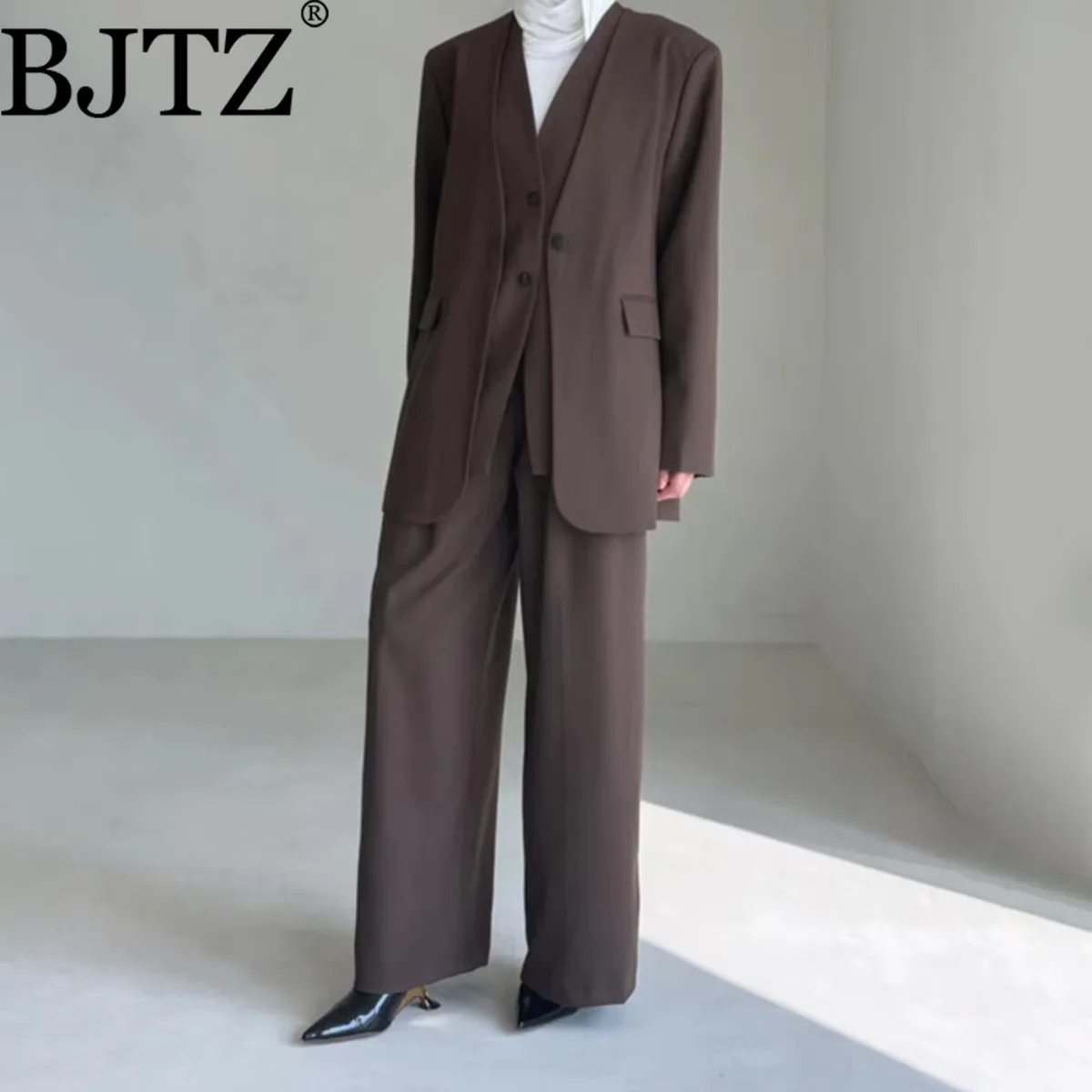 

BJTZ Fashion Office Lady Blazer Three Piece Set For Women 2025 Spring Autumn New Solid Vest+wide Leg Straight Pant+jacket Sets