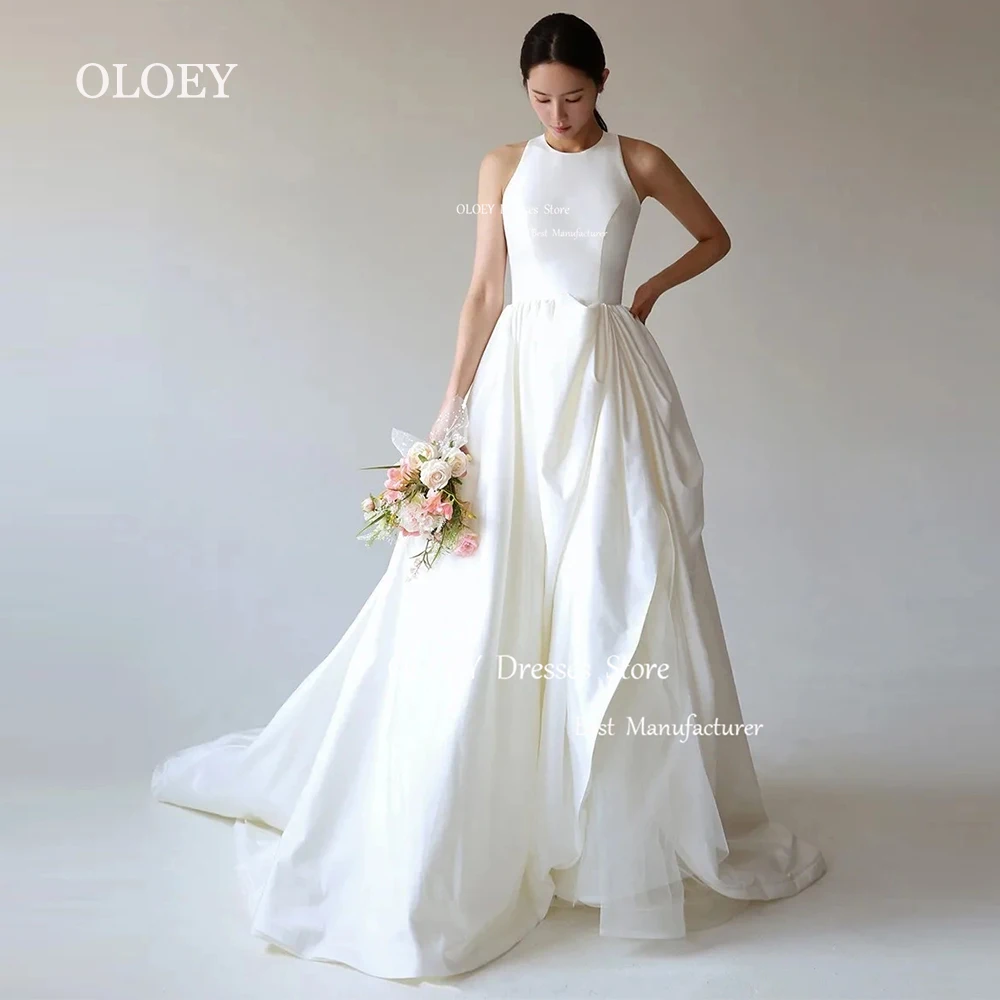 OLOEY Simple Ivory Pleats Satin Wedding Dress Korea Photoshoot O Neck Bridal Gown Floor Length Bridal Dress Sleeveless Custom