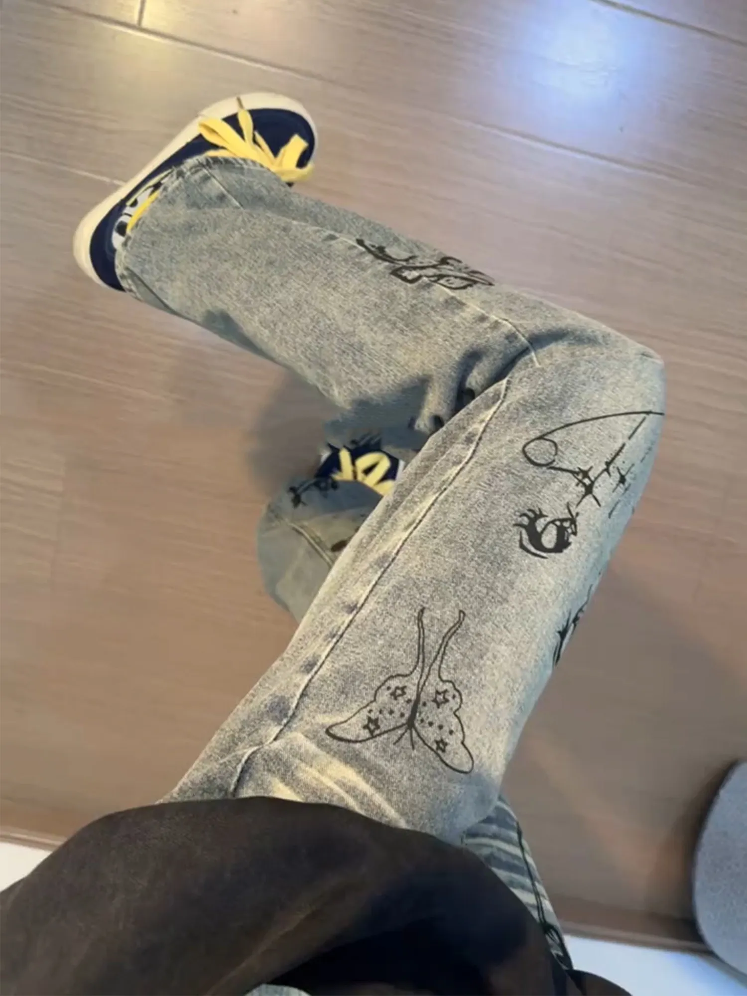 

Washed Graffiti Lightning Pattern Men's Slim Straight Leg Jeans Cleanfit Series mid Waist Zipper Closure Spring Wear Resistant