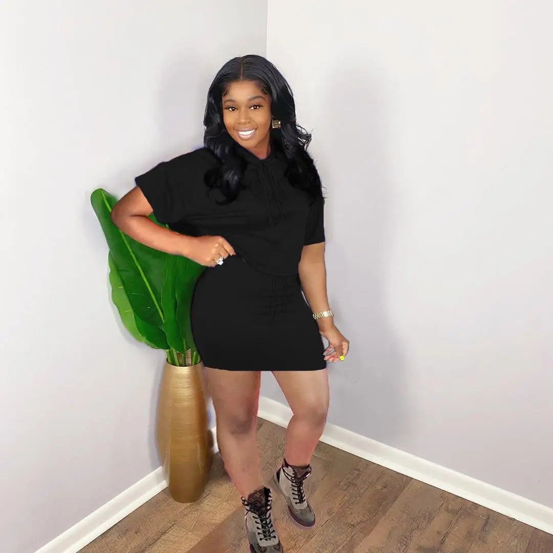 سويت شيرت نسائي بقلنسوة مطبوع عليه حروف، تنورة طويلة، طقم فايون رياضي، قطعة تي شيرت لموسم الربيع للبالغين، لون نقي