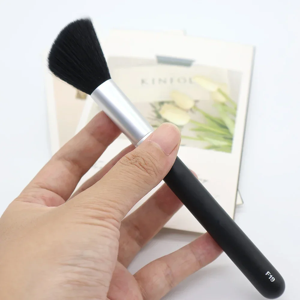 Pinceau de maquillage professionnel, 1 pièce, design classique en bois à tête diagonale, décoration de la forme du visage pour la fabrication