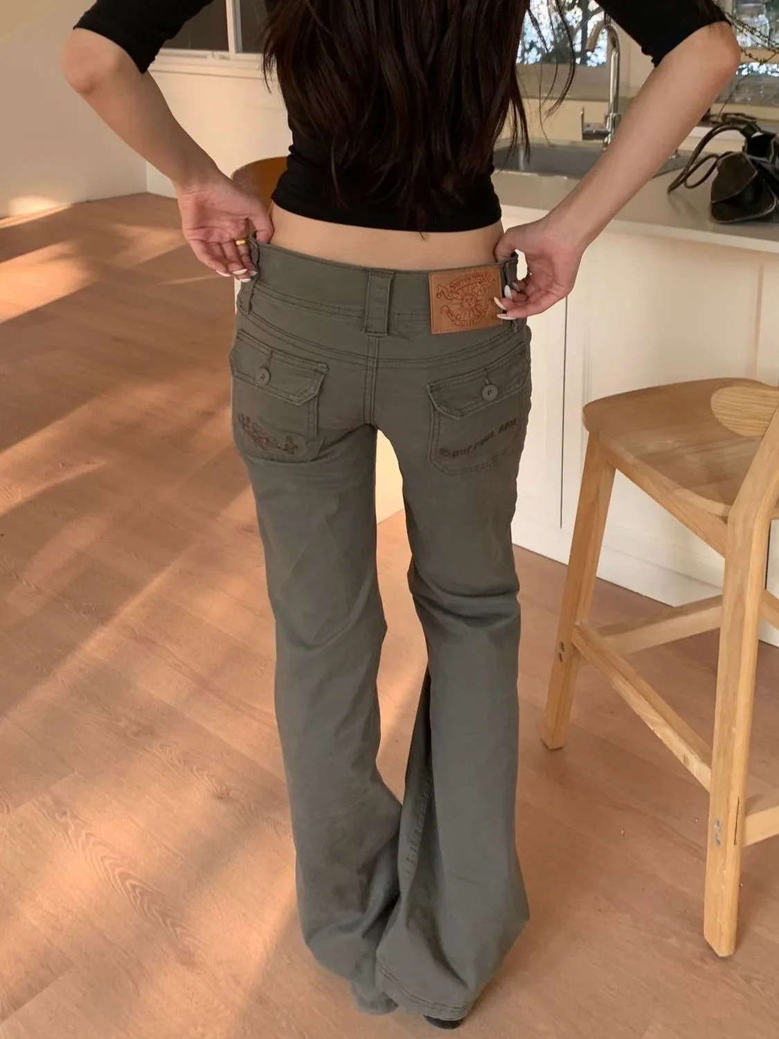Retro American Washed Low Waist Embroidered Bell Bottom Jeans Women Summer Slimming Long Pants Casual Comfortable Denim