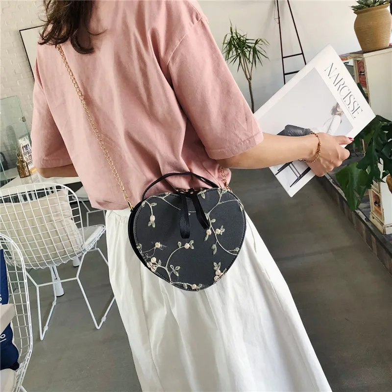 Female Sweet Lace Heart Round Handbags High Quality PU Leather Cross Body Bags for Women Small Fresh Flower Chain Shoulder Bags