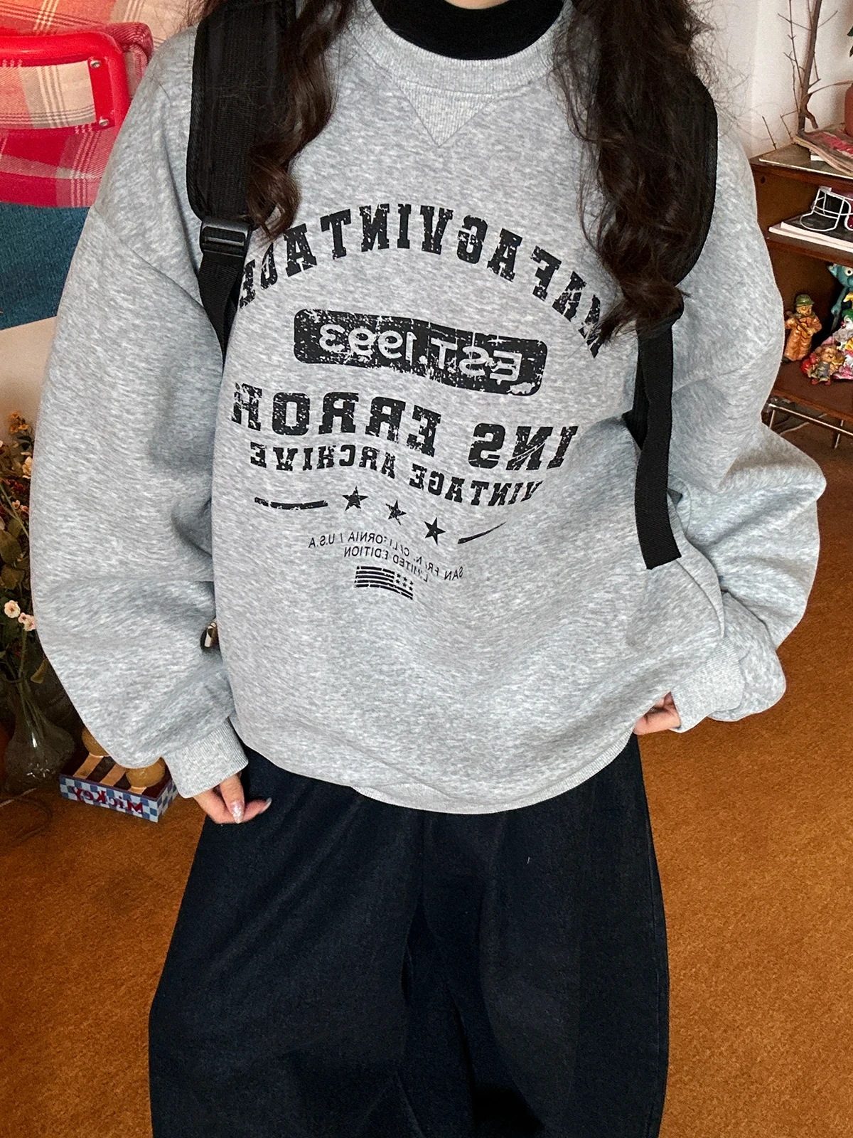 

Retro American Letter Print round Ne Sweatirt Oversize Casual Top for Men And Women Spring Collection