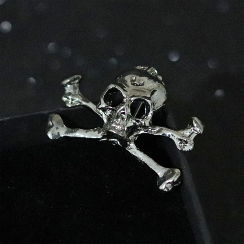 Broszka czaszką i skrzyżowanymi kośćmi, przypinka do klapy, punkowa czaszka przypinka do klapy kostium na Halloween biżuteria