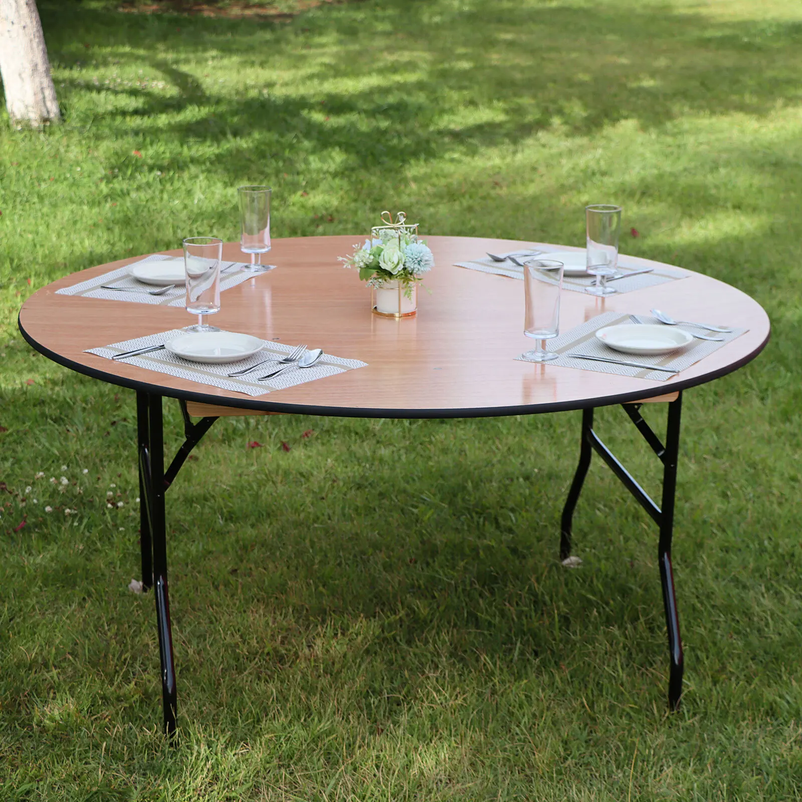 

Wholesale Cheap Space Saving 60'' Round Wood Folding Garden Banquet Dinning Table for Wedding Party