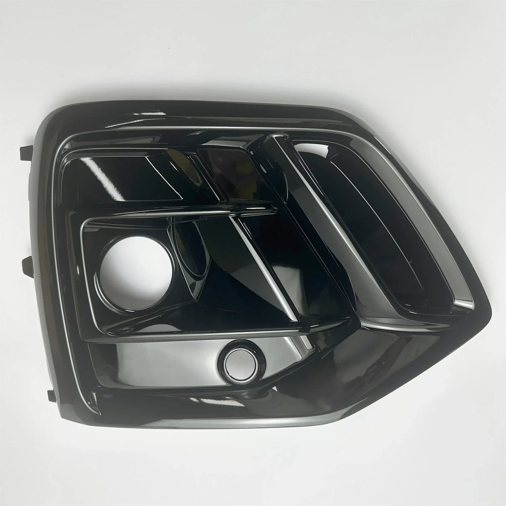 

80D807679QY9B 80D807680QY9B Piano Black Grille for Q5L Sport