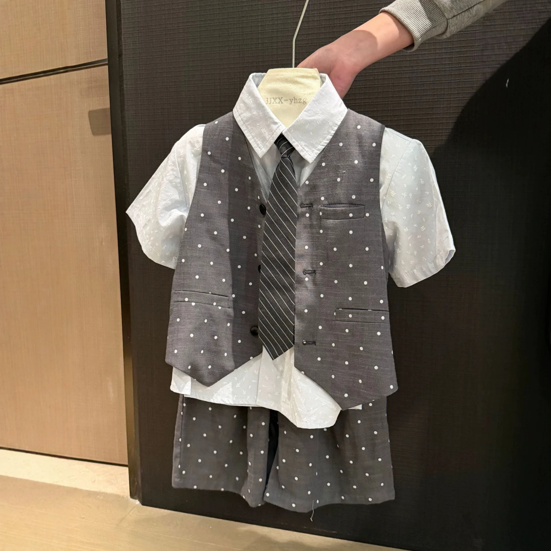 Boys Suit 2026 Spring and Summer New Children's Wear Korean Style Boys and Girls Tie Shirt Polka Dot Vest Shorts Four Sets