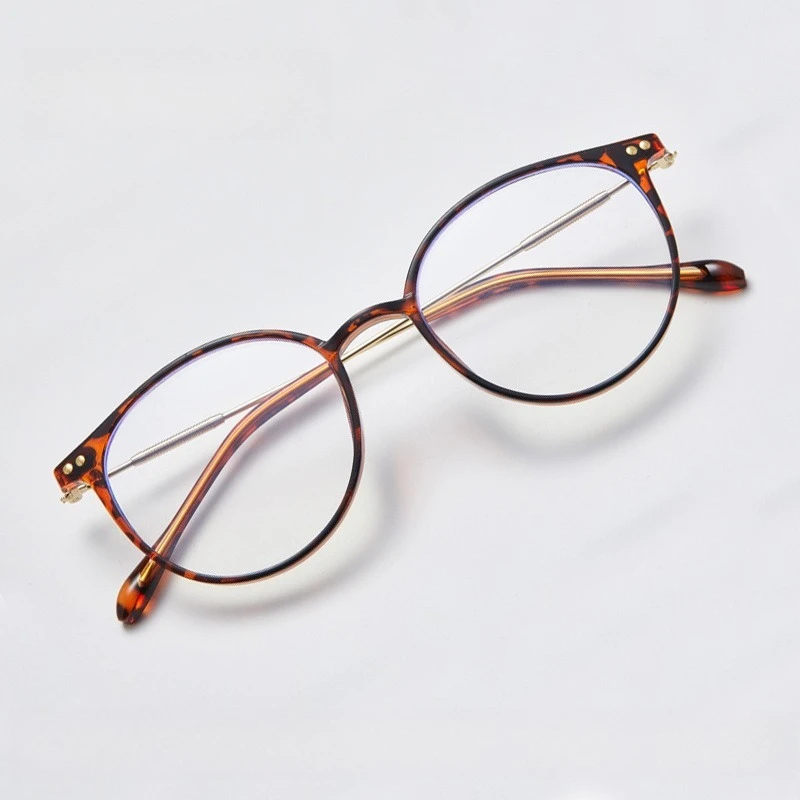 زوجان من نظارات عين القطة الخفيفة للغاية المضادة للضوء الأزرق تعمل ويتحرك بشكل مريح طوال اليوم