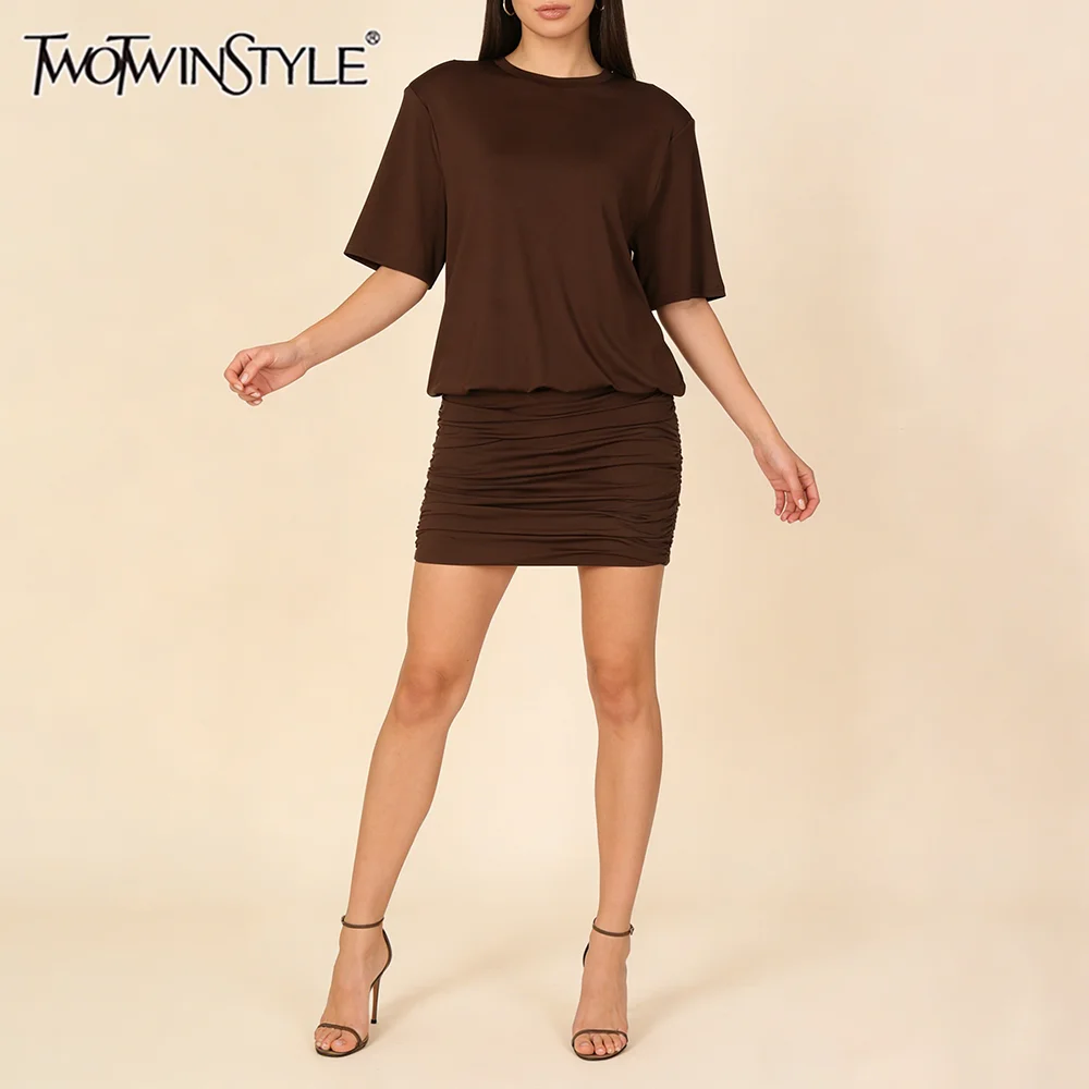 

TWOTWINSTYLE Однотонное свободное платье с плиссировкой и вставками для женщин, с круглым вырезом, коротким рукавом, в винтажном стиле, уличная мода, летнее, новинка