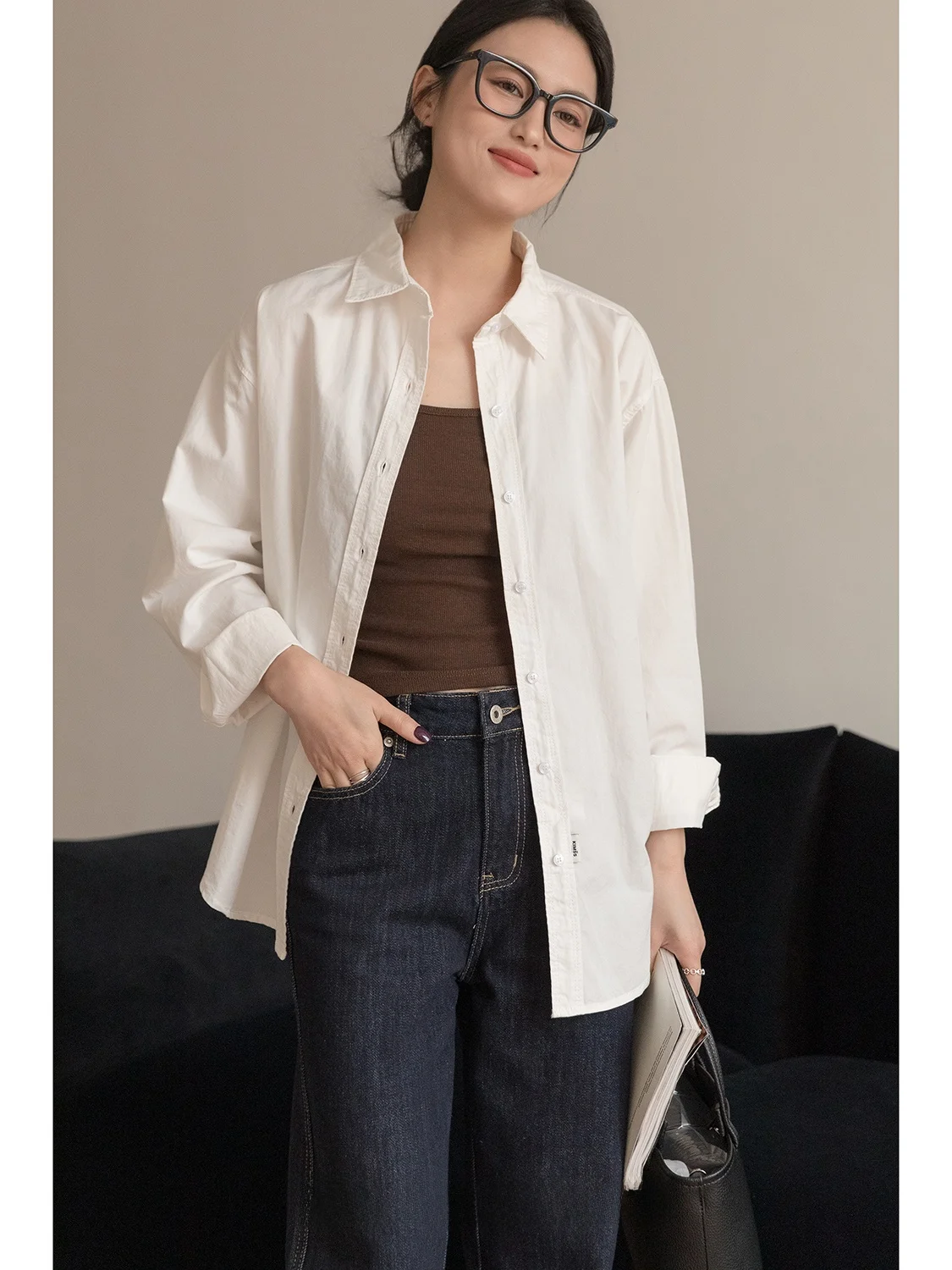 

Простая белая хлопковая рубашка с длинным рукавом для женщин, весенняя, для повседневной носки, свободного кроя, для многослойных образов, из чистого хлопка, с воротником