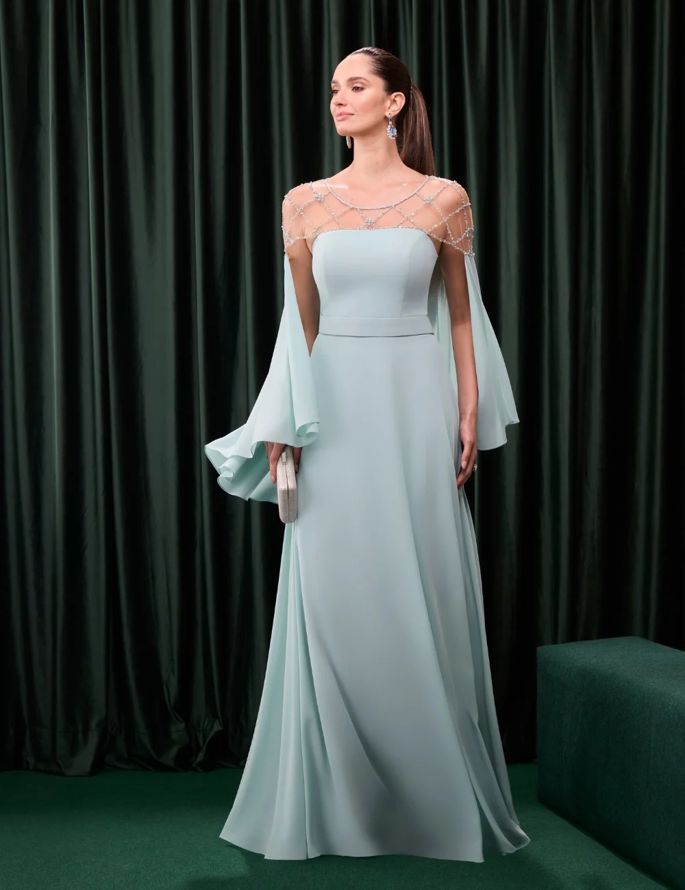 Maßgeschneiderte Chiffon-Mode, luxuriöse, mit Strass verzierte, bodenlange Abendkleider in A-Linie mit U-Ausschnitt für Hochzeitsfeiern