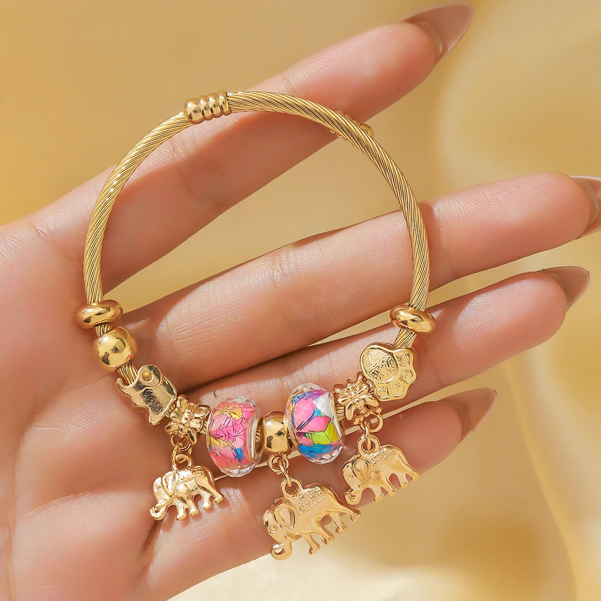 Pulsera con cuentas de tres elefantes para mujer, brazalete con múltiples elementos, ideal para viaje, banquete, fiesta, vacaciones, regalo, 1 unidad