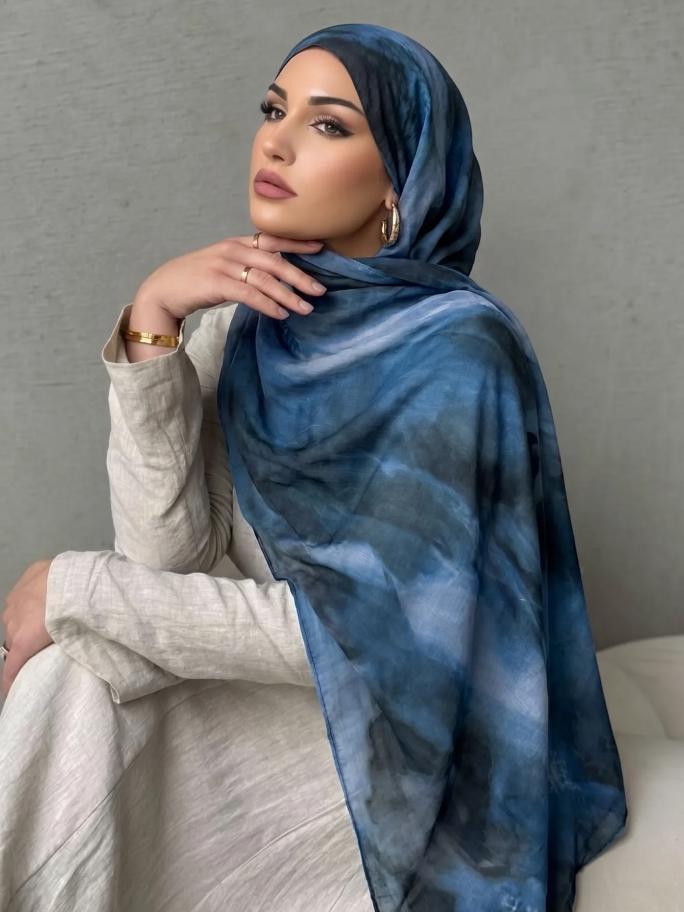

2026 Women's Watercolor Hijab Scarf Bandana Headband Vintage Luxury Beach 180cm Long Handkerchief Bohemia Muslim Accessories New