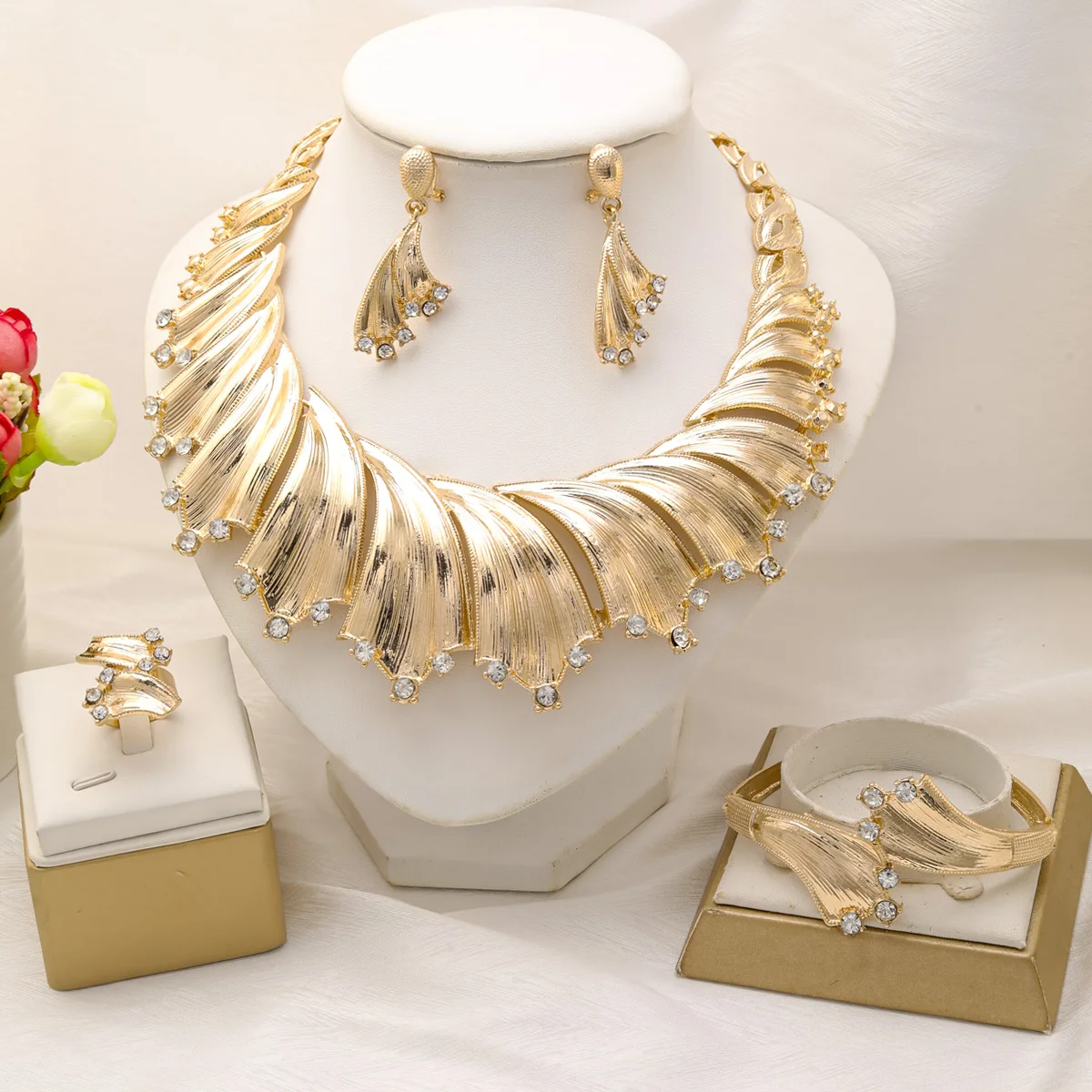 Fashion African Dubai Wedding Jewelry Sets for Women 18K Gold Plated Big Necklace Earrings Bracelet Ring Nigerian Party Jewelry