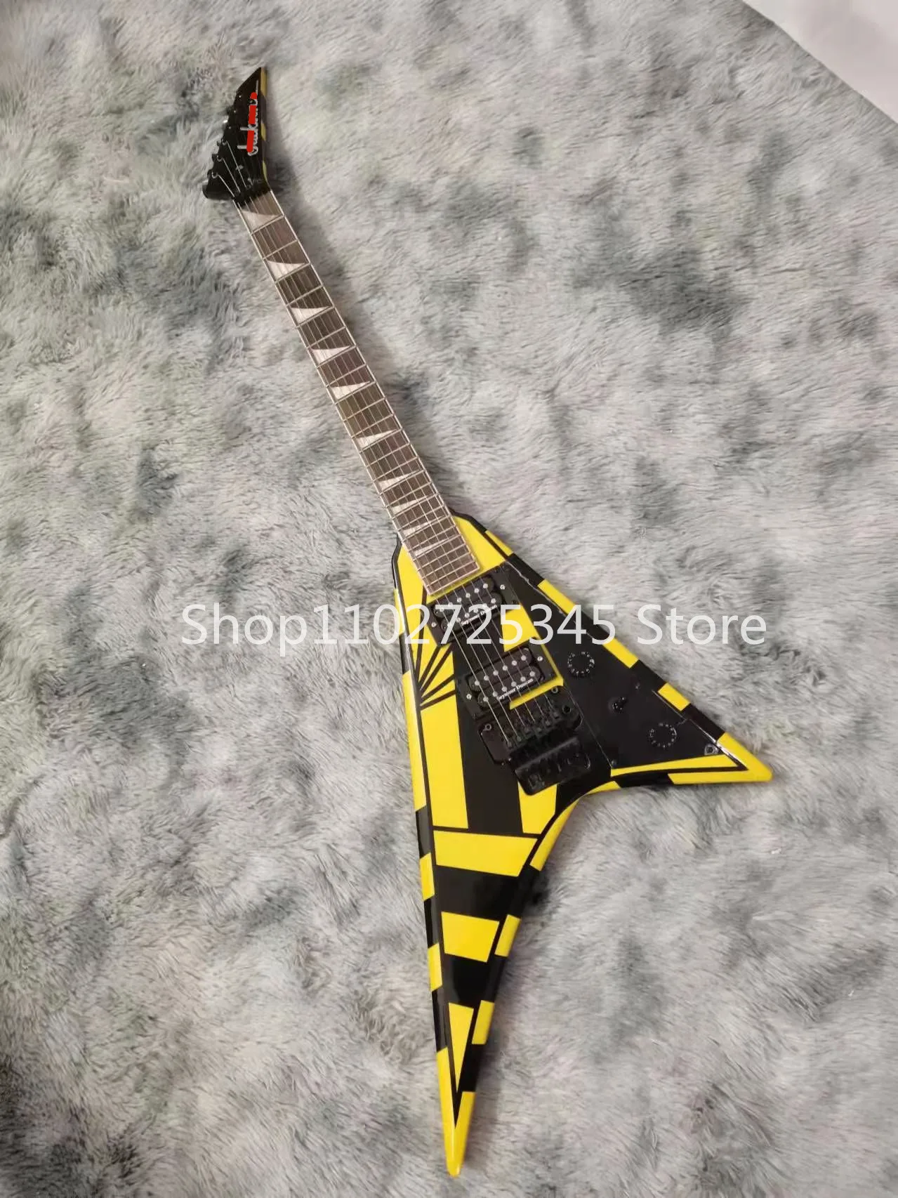 

6-string electric guitar, rosewood fingerboard, black accessories, seller to bear shipping costs