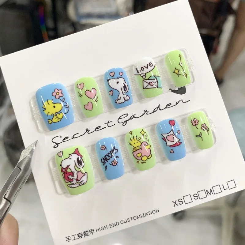 Snoopy Graffiti Cartoon Press on Fake Nails Short Style False Nails Patches Children Art Nail Manicure Decoration Girls Gift