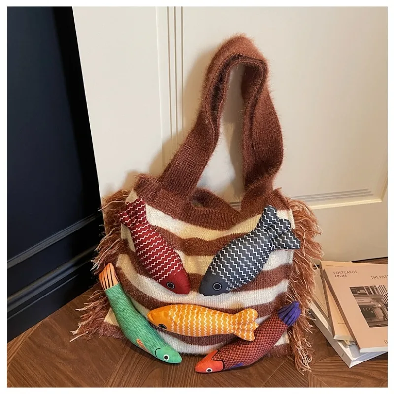 

Fabric Fish Decorate Solid Color Youth Women's Shoulder Bags 2026 High Quality Versatile Simplicity Soft Women's Handbags