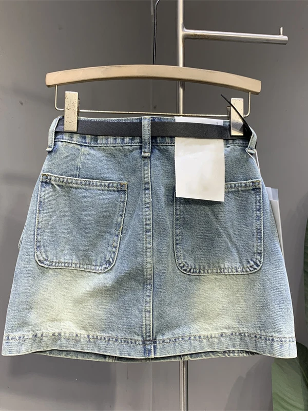 Ropa de trabajo vaquera Retro coreana Sle novedad de verano combinación Simple adelgazante chica caliente cintura alta falda acampanada Multi ket