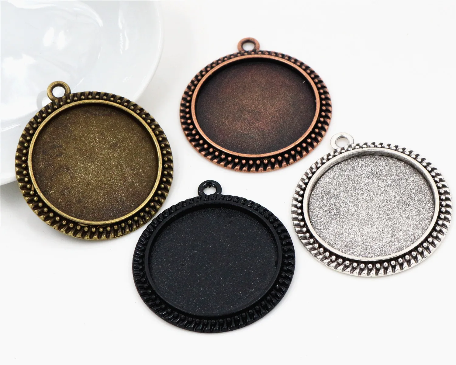 5pcs/Lot 30mm Inner Size 4 Colors Plated Classic Style Cabochon Base Setting Charms Pendant Tray