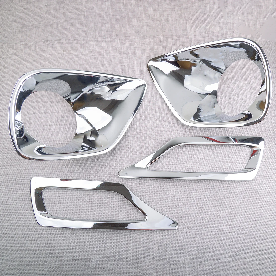 

NEW Front Rear Tail Bumper Fog Light Cover Lamp Trim Frame Bezel Decoration Mirror Chrome Fit for Toyota RAV4 2013 2014 2015