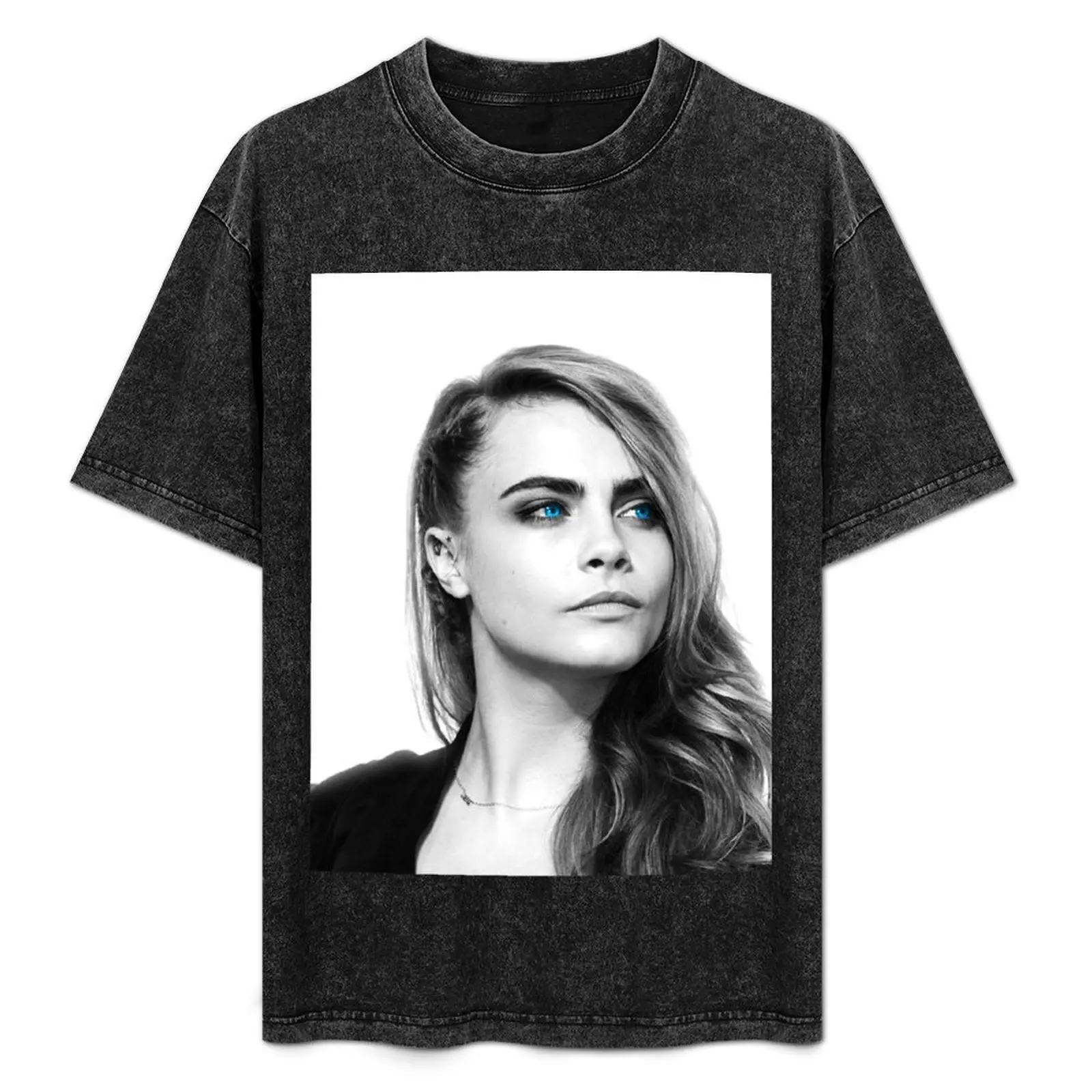 

Mrs. Delevigne 4 T-Shirt Minimalist Casual Short Sleeve Top