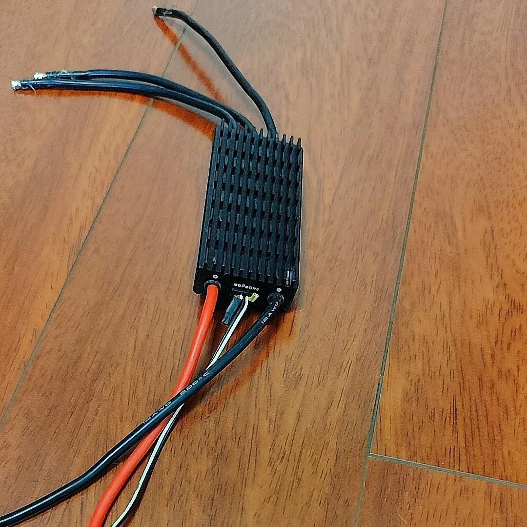 中古 FLYFUN 100A 電気スピードコントローラー UAV RC 飛行機ブラシレスモータードローン航空機エンジン用
