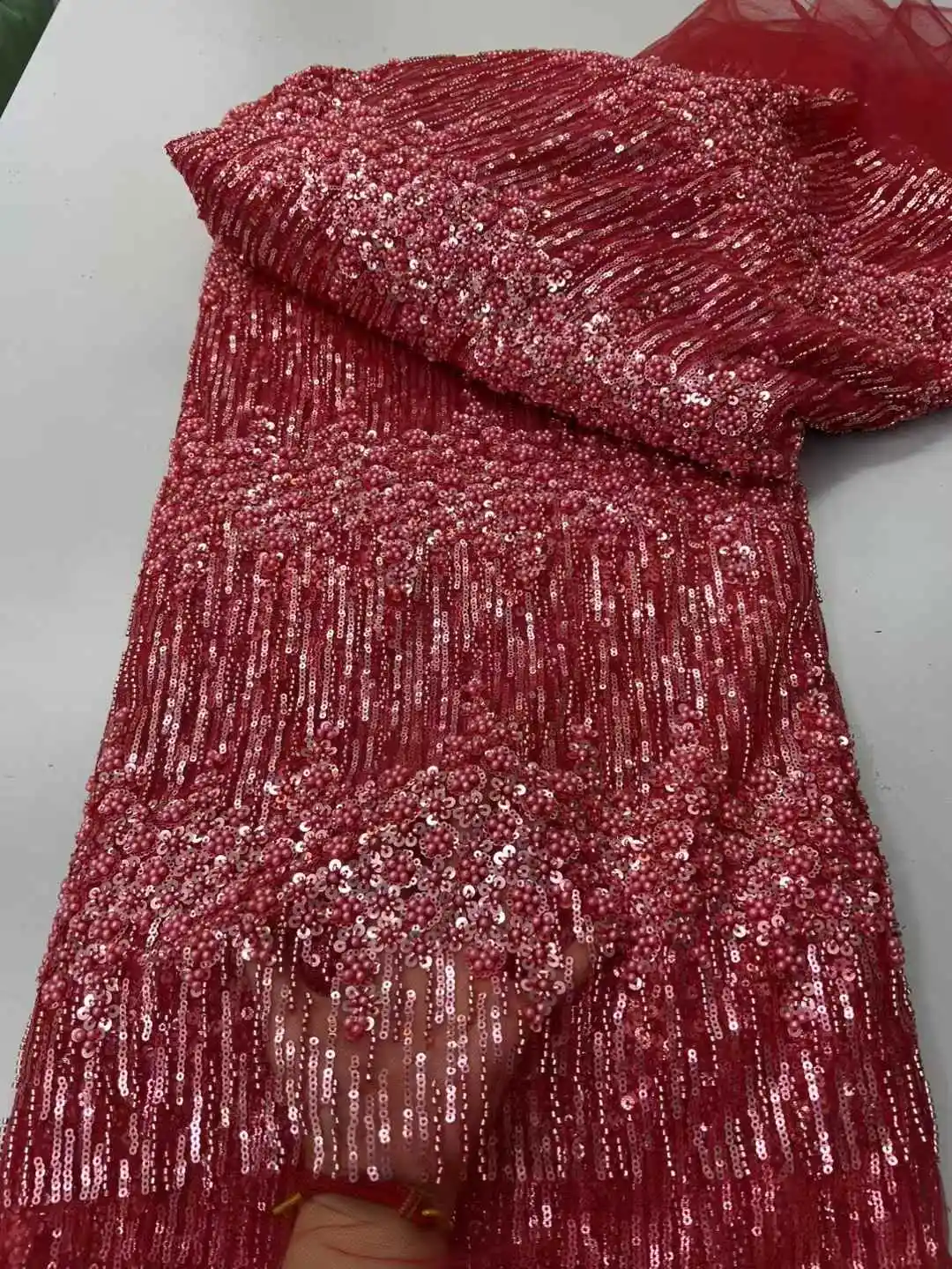 الأفريقي مطرز العريس أقمشة الدانتيل عالية الجودة الفرنسية شبكة نسيج الدانتيل الترتر النيجيري أقمشة الدانتيل فستان الزفاف خياطة ZX-103351