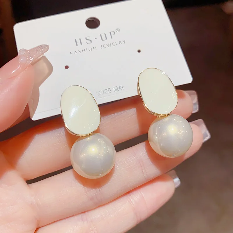 S925 الفضة إبرة الفرنسية الأزياء البيضاوي قطرة الزيت تقليد اللؤلؤ ياردروب المرأة الرجعية الفاخرة المتخصصة الأقراط الحلي