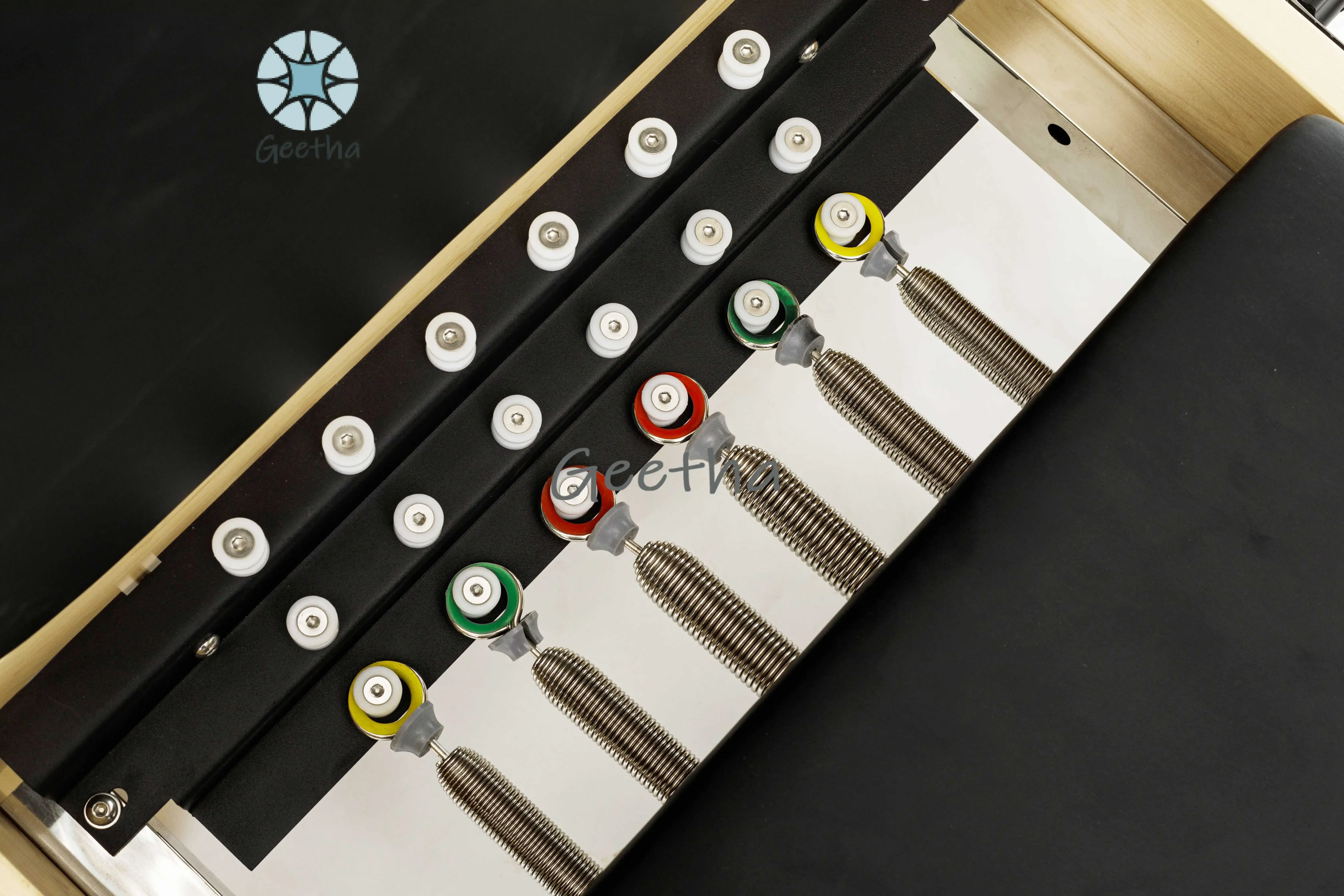 Yoga Exercise Fitness Equipment Maple Infinity Footbar Reformer Pilates Machine Wood