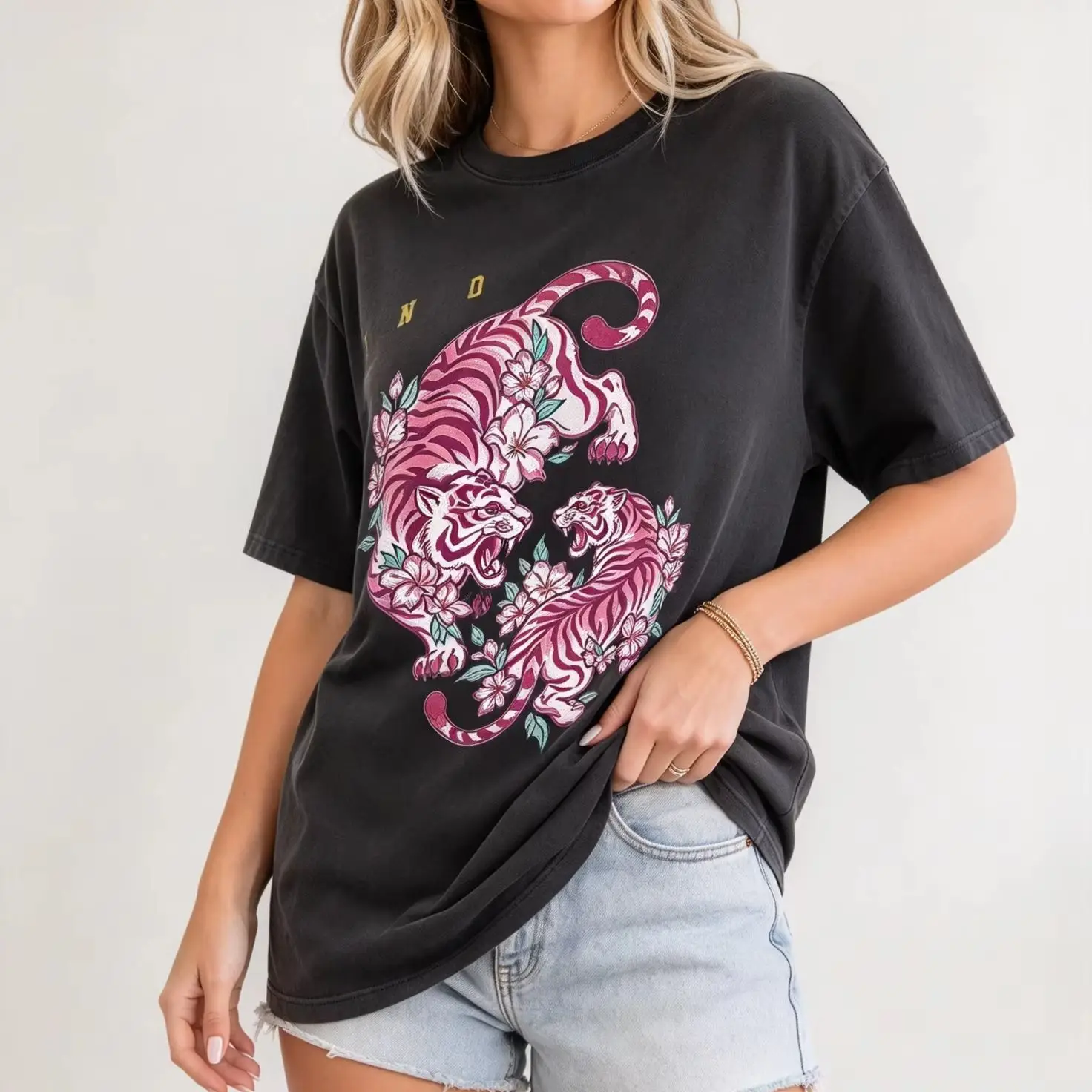Women Pink Floral Twin Tiger Graphic T Shirt Vintage Crew Neck Summer Short Sleeve Tee
