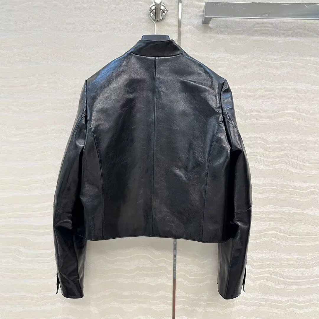 Cappotto nero vintage in pelle di pecora 100% da donna colletto alla coreana manica lunga bottoni in metallo tasche elegante giacca carina dal design corto