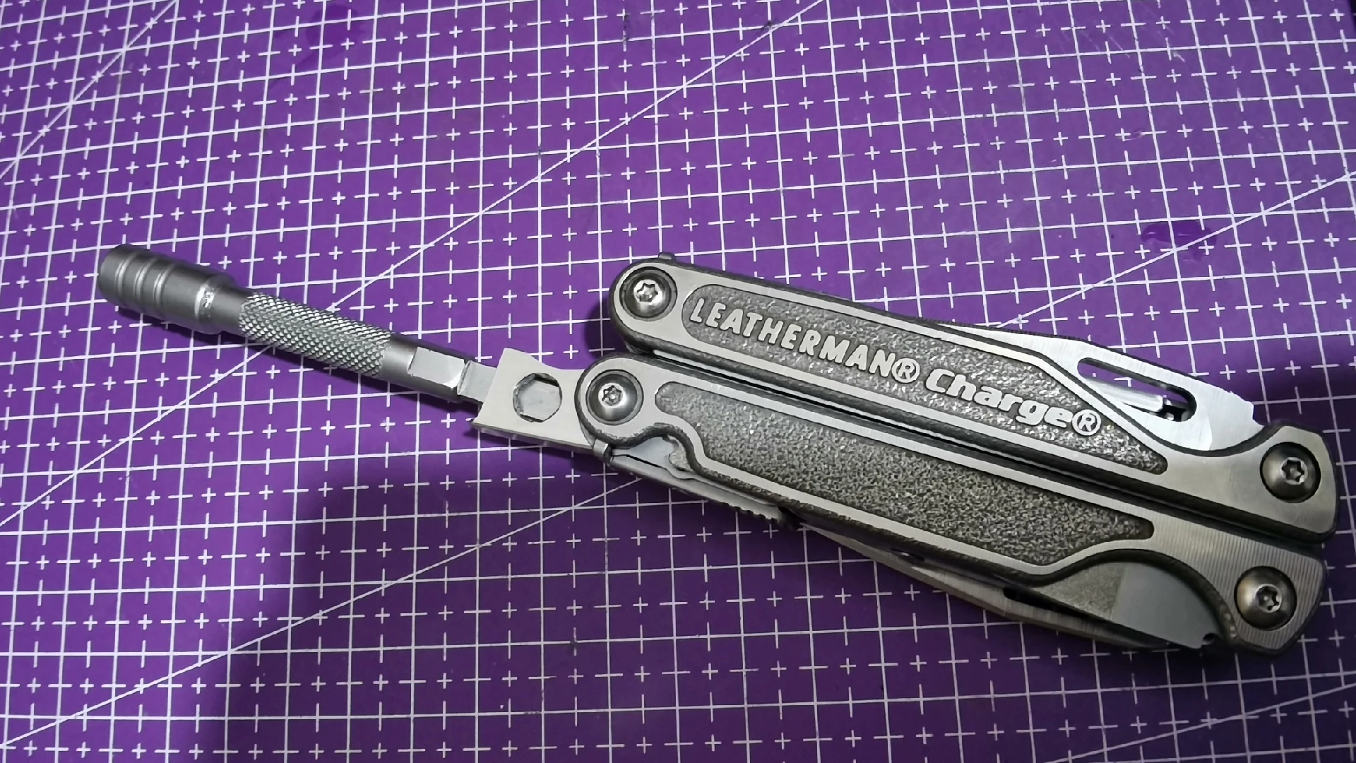 

Многопозиционный держатель бит для Leatherman Wave TTI, подходит для плоских/1/4-дюймовых/4-миллиметровых бит (многофункциональный инструмент в комплект не входит)