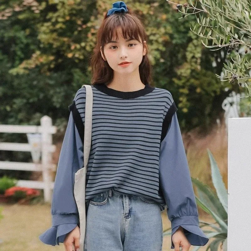 

Spring Patchwork Knit Shirt With Stripe Bell Sleeves