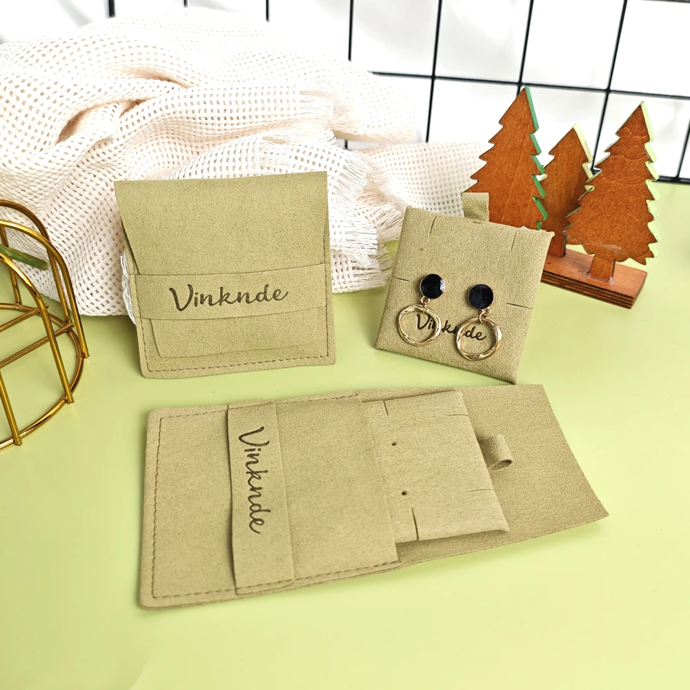 

Customized Logo New Velvet Microfiber Jewelry Gift Bag Packaging Organizer Envelope Flip Pouch with Pad Cards for Rings Earrings