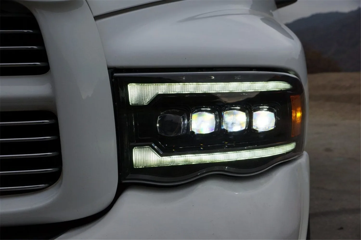Fit 2002-2005 Dodge Ram NOVA-Series LED DRL Projector Headlights Pair Chrome